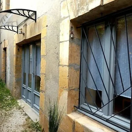Cote Cour 2,4 Pers *